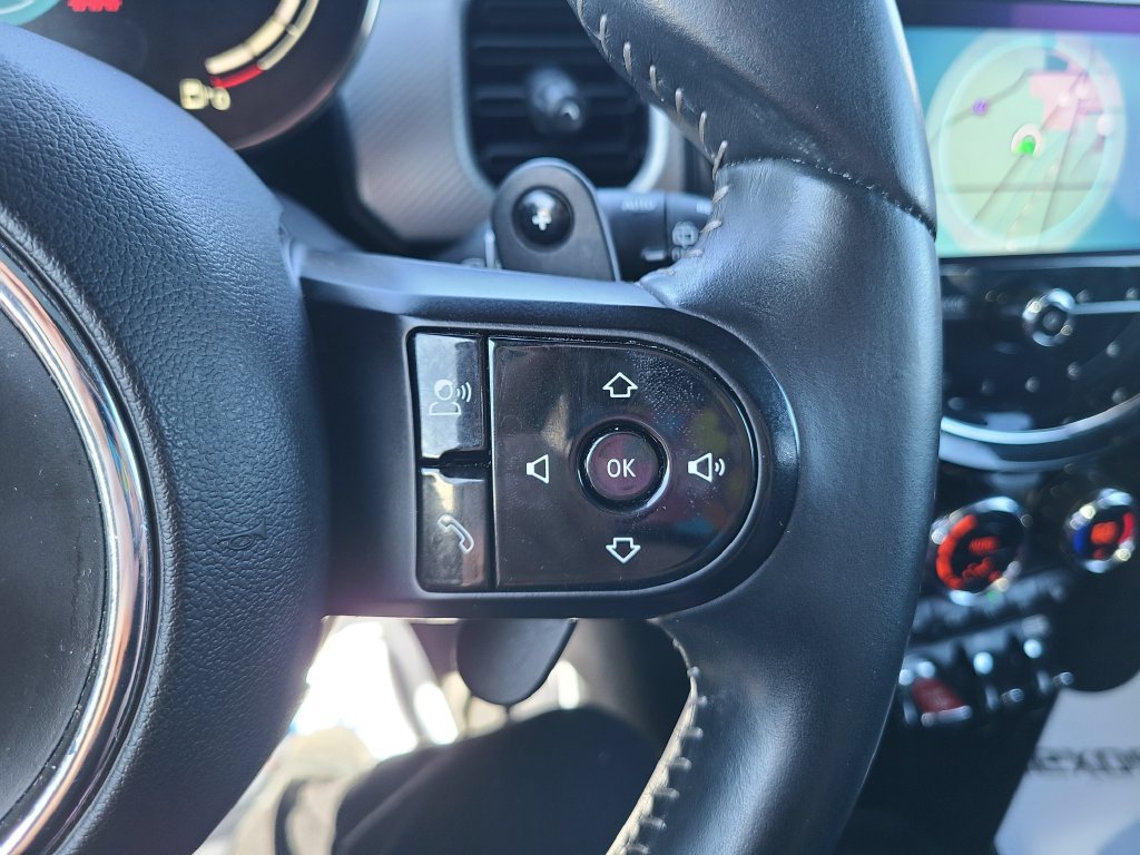 Used 2024 MINI Cooper S w/ Signature Upholstery Package FWD image 27