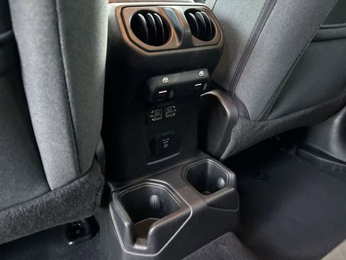 Used 2025 Jeep Wrangler Unlimited Sahara AWD/4WD image 22