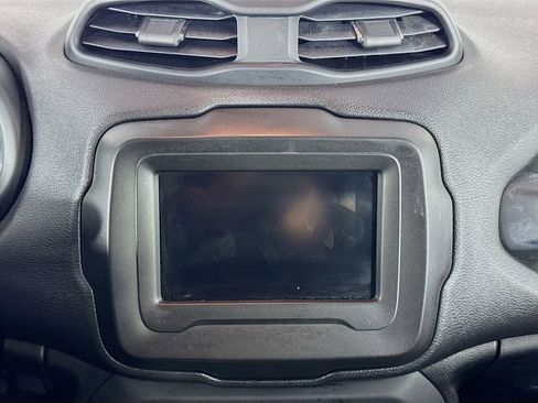 Used 2020 Jeep Renegade Sport image 32