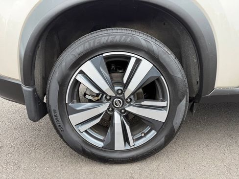 Used 2021 Nissan Rogue SL w/ Premium Package AWD/4WD image 10