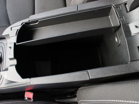 Used 2022 GMC Terrain SLE image 44