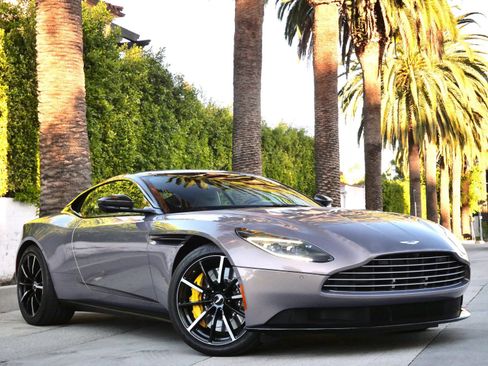 Used 2023 Aston Martin DB11 Coupe image 1