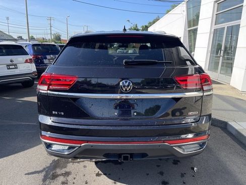 Used 2021 Volkswagen Atlas Cross Sport SE image 8