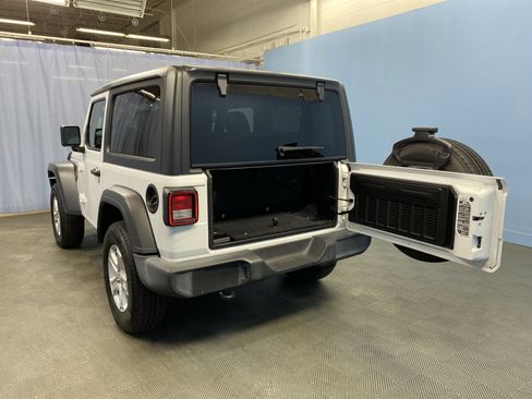 Certified 2020 Jeep Wrangler Sport image 24