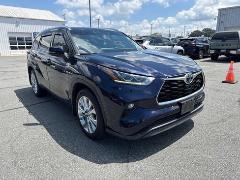 Used 2020 Toyota Highlander Limited AWD/4WD image 7