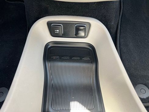 Used 2021 Chrysler Pacifica Touring-L w/ Premium & Safety Sphere Group AWD/4WD image 30