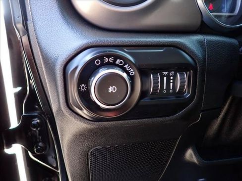 Used 2020 Jeep Wrangler Unlimited Sport AWD/4WD image 14