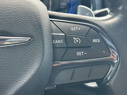 Used 2015 Chrysler 200 S FWD image 24