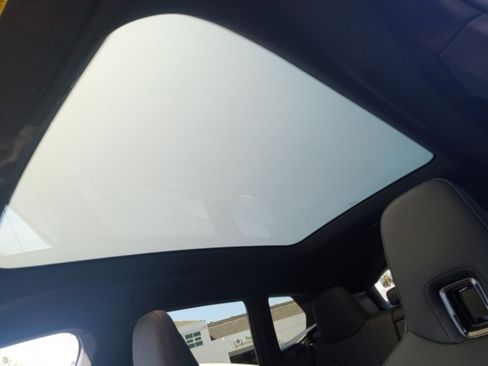 Used 2025 BMW iX xDrive50 image 25