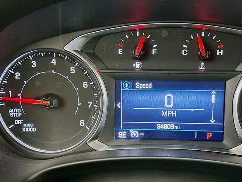 Used 2024 GMC Terrain SLE w/ Elevation Edition image 12