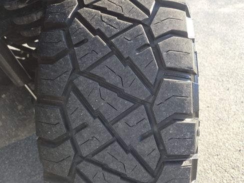 Used 2025 Ford F350 Platinum image 16