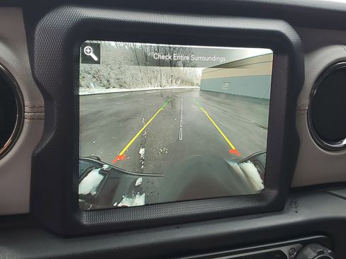 Certified 2021 Jeep Gladiator Overland image 20