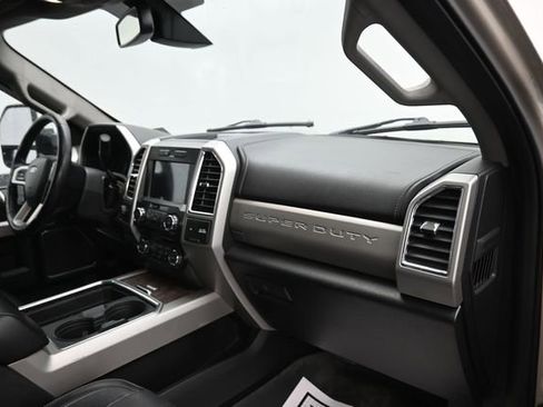 Used 2018 Ford F250 Lariat w/ Lariat Ultimate Package AWD/4WD image 8
