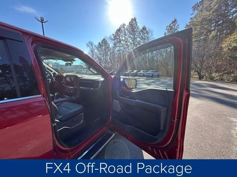 Used 2023 Ford F150 Lariat w/ Trailer Tow Package image 23