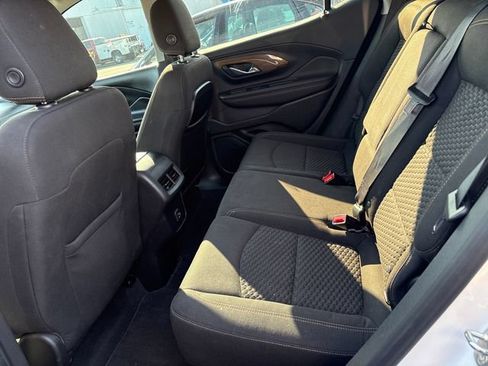 Used 2021 GMC Terrain SLE w/ Driver Convenience Package AWD/4WD image 9