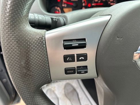 Used 2016 Nissan Frontier SV image 24