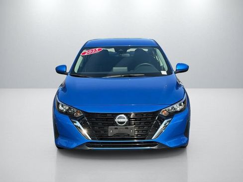 Used 2025 Nissan Sentra SV FWD image 2