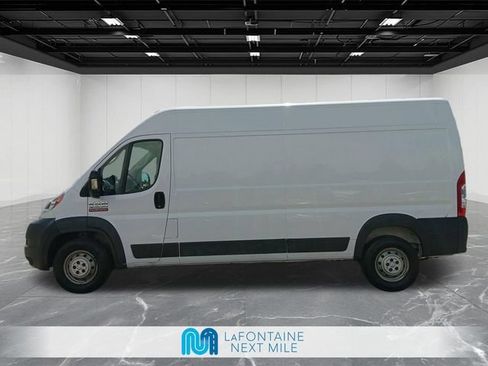Used 2026 RAM ProMaster 2500 w/ Convenience Group FWD image 2