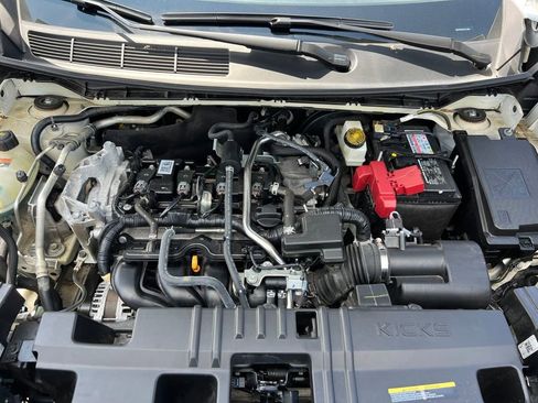 Used 2025 Nissan Kicks SR AWD/4WD image 26