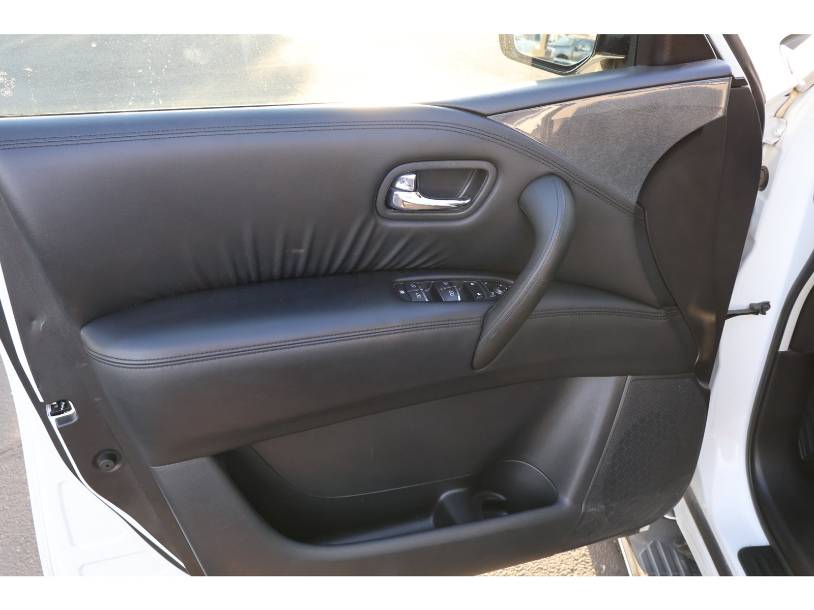 Used 2024 Nissan Armada SV AWD/4WD image 22