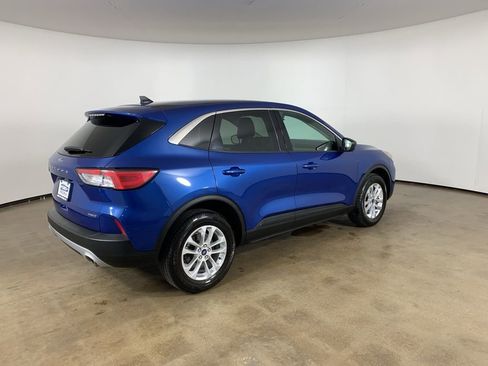 Used 2022 Ford Escape SE image 8