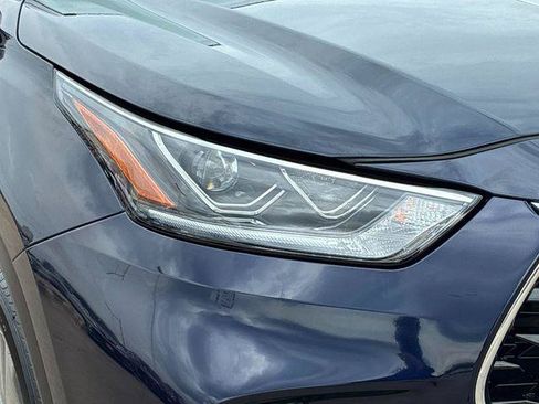 Certified 2026 Toyota Highlander Platinum AWD/4WD image 28