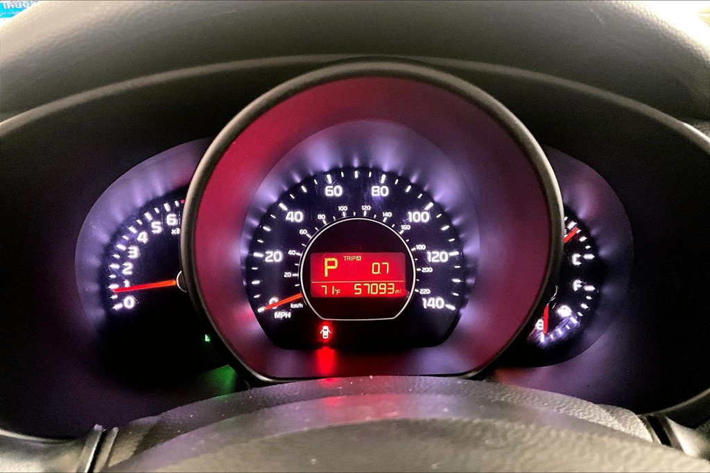 Used 2016 Kia Soul + FWD image 19