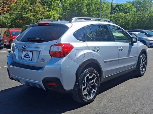 Used 2017 Subaru Crosstrek 2.0i Premium w/ Moonroof Package AWD/4WD image 6