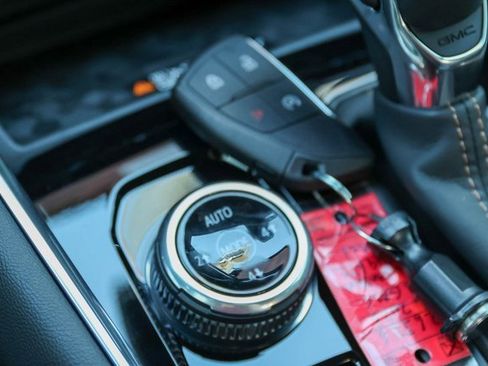 New 2026 GMC Canyon AT4 w/ AT4 Premium Package image 16