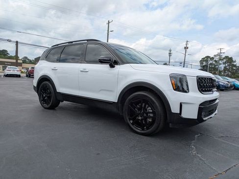 Used 2025 Kia Telluride SX Prestige X-Line AWD/4WD image 2
