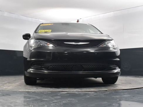 Used 2023 Chrysler Voyager LX FWD image 50