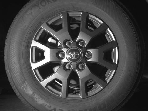 Used 2025 Toyota 4Runner SR5 RWD image 15