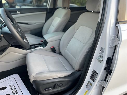 Used 2016 Hyundai Tucson SE w/ Option Group 02 FWD image 9