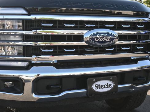 Used 2025 Ford F250 Lariat w/ Chrome Package AWD/4WD image 27