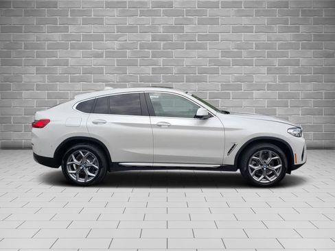 Used 2025 BMW X4 xDrive30i AWD/4WD image 4