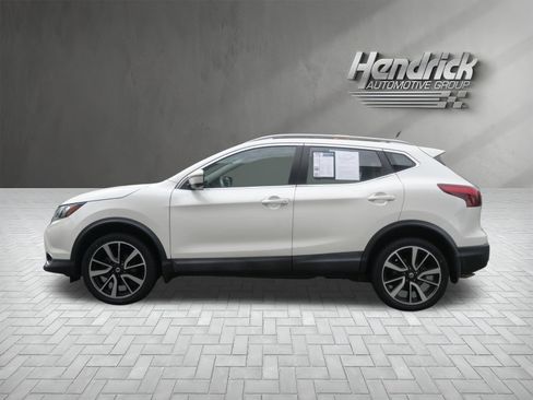 Used 2018 Nissan Rogue Sport SL FWD image 6
