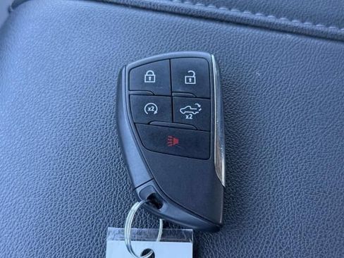 Used 2023 Chevrolet Silverado 1500 LT AWD/4WD image 31