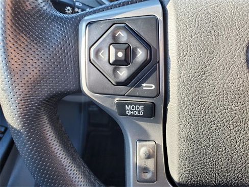 Used 2015 Toyota Tacoma 4x4 Double Cab w/ TRD Sport Package image 18