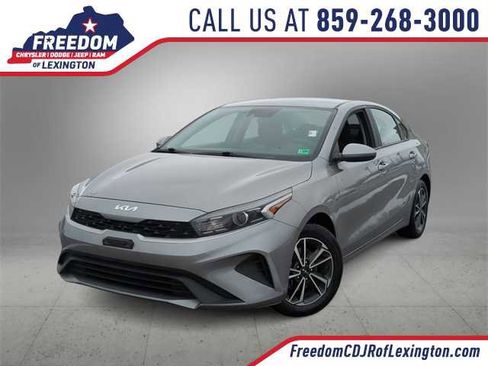 Used 2023 Kia Forte LXS image 1