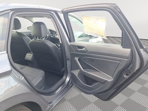 Used 2024 Volkswagen Jetta SE image 15