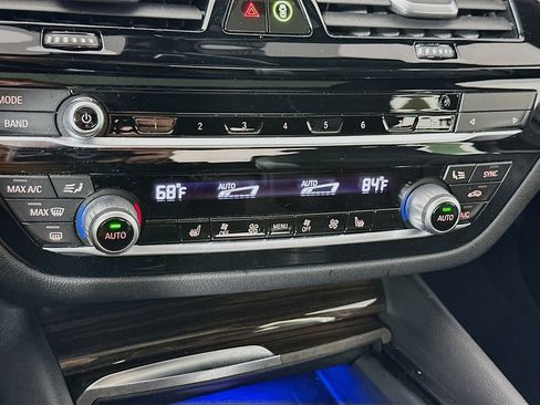 Used 2021 BMW 530i xDrive w/ Convenience Package image 21