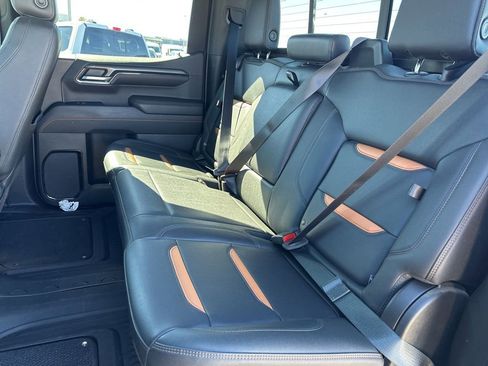 Used 2022 GMC Sierra 1500 AT4 w/ AT4 Premium Package image 7
