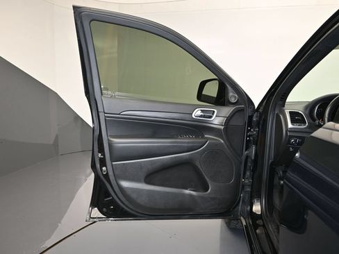 Used 2021 Jeep Grand Cherokee Laredo X AWD/4WD image 10