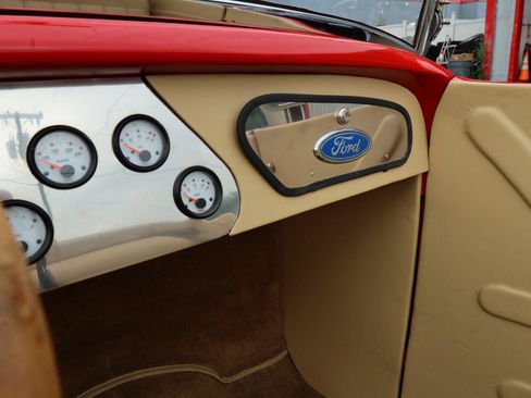 Used 1990 Chevrolet Corvette Coupe RWD image 33