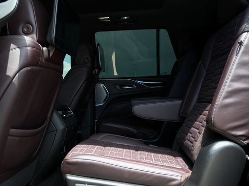 Certified 2024 Cadillac Escalade V w/ Heavy-Duty Trailer Package AWD/4WD image 22