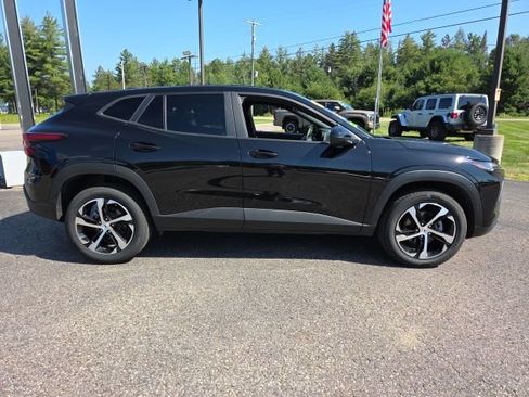 Used 2024 Chevrolet Trax RS w/ Driver Confidence Package FWD image 24