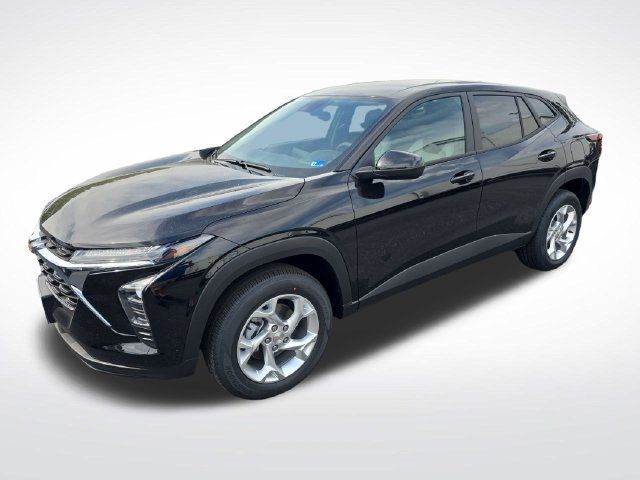 New 2026 Chevrolet Trax LS w/ LS Convenience Package FWD image 2