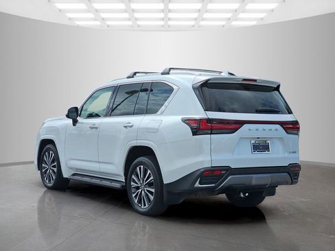 Used 2022 Lexus LX 600 4WD w/ Interior Upgrade Package image 4