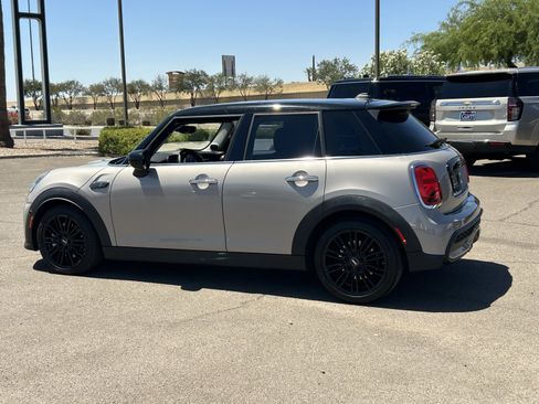Used 2022 MINI Cooper S w/ Driver Assistance Package FWD image 3