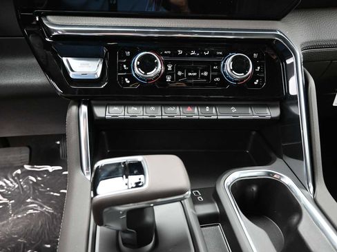 New 2026 GMC Sierra 1500 Denali w/ Technology Package AWD/4WD image 18